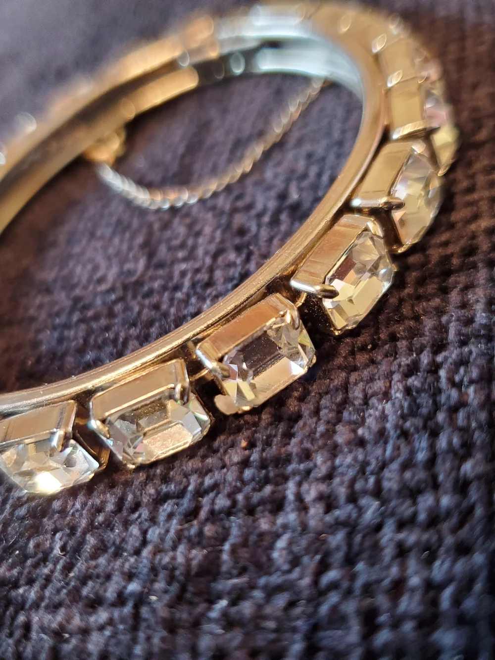 Elegant Crystal-Embellished Silver-Tone Hinged Bangle Bracelet